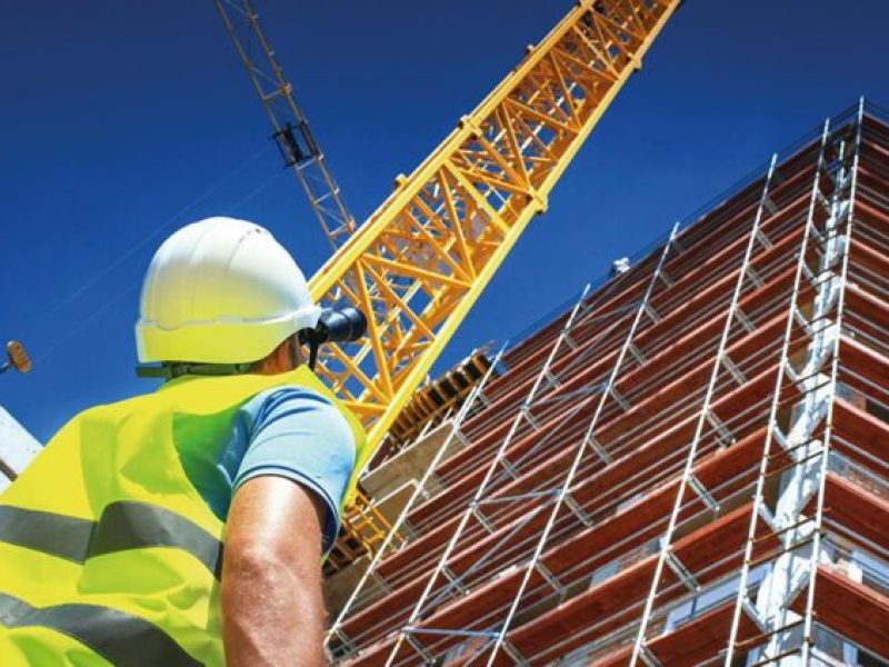 30-ft-scaffolding-rental-near-NYC-840x424 (1)