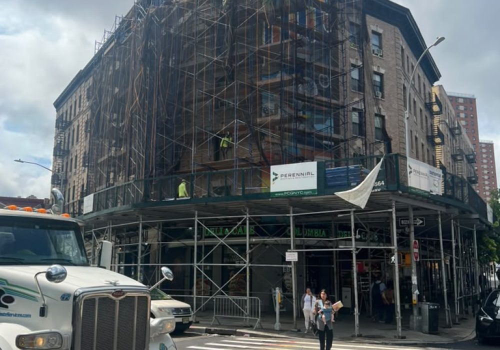 Pipe scaffolding removal 566 west manhattan