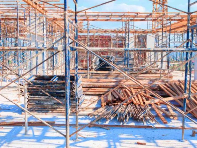 construction-scaffolding-840x424